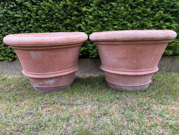 2 Magnifieke Ugo Poggi Impruneta Terracotta Bloempotten, Tuin en Terras, Bloempotten, Gebruikt, Terracotta, Balkon, Tuin, Minder dan 40 cm