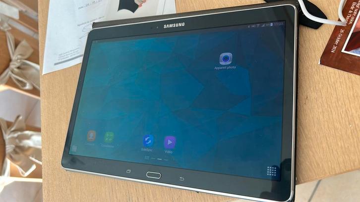 Samsung galaxyTab S10.5 wifi+4G, Informatique & Logiciels, Android Tablettes, Utilisé, Wi-Fi et Web mobile, 10 pouces, GPS, Mémoire extensible