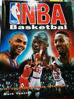 NBA basketball - het officiele handboek voor fans, M. Vancil, Balsport, Ophalen of Verzenden, Zo goed als nieuw