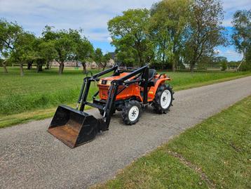 Kubota bultra met voorlader (marge) beschikbaar voor biedingen