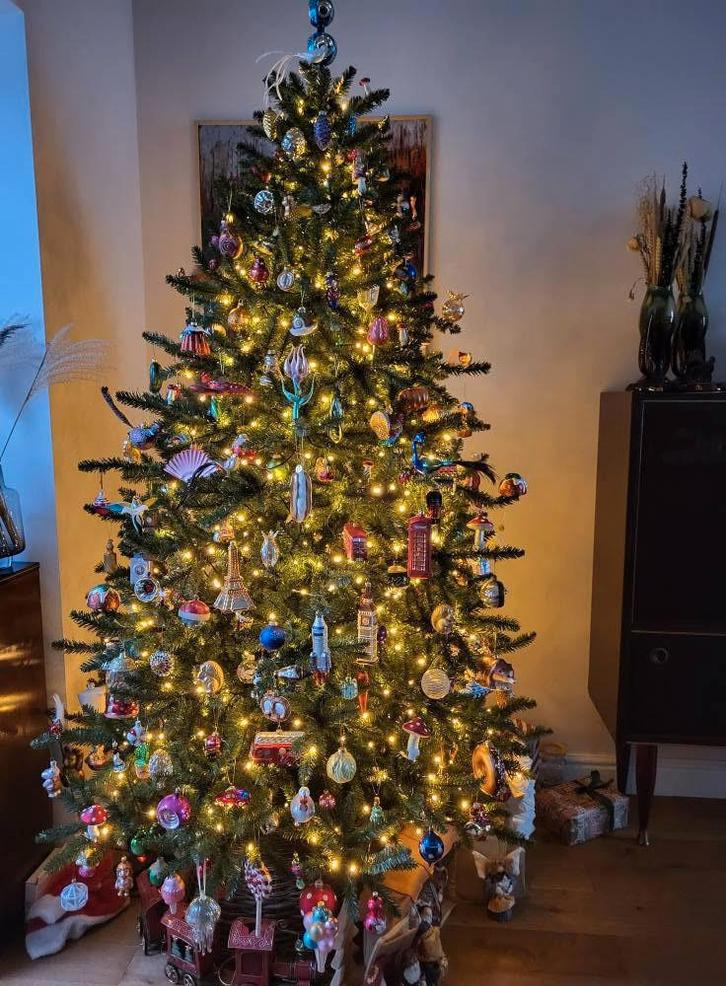 Kerstboom triumph Matterhorn green 210x130, Diversen, Kerst, Zo goed als nieuw, Ophalen