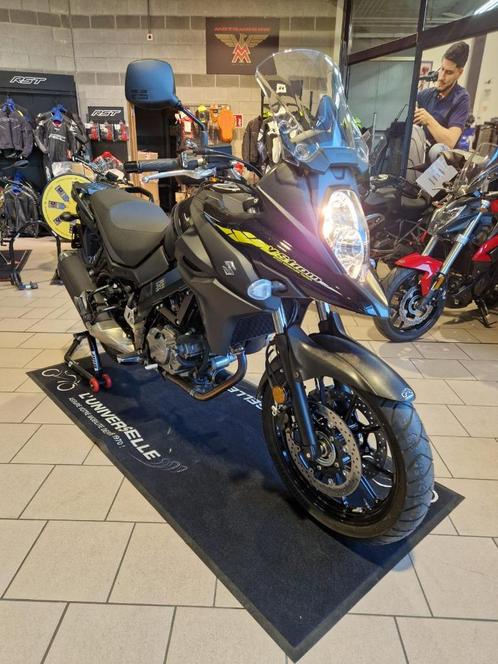 MOTO SUZUKI DL 650 CC V STROM, Motoren, Motoren | Suzuki, Bedrijf, Toermotor, meer dan 35 kW, 2 cilinders, Ophalen of Verzenden