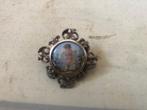 Oude zilveren camee met porselein of email, Ophalen of Verzenden, Zilver, Broche