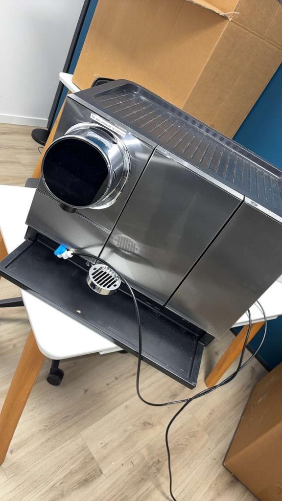 Nespresso momento 120, Elektronische apparatuur, Koffiezetapparaten, Zo goed als nieuw, Ophalen