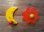2 kinderkapstokken: maan en zon, Ophalen, Kapstokje