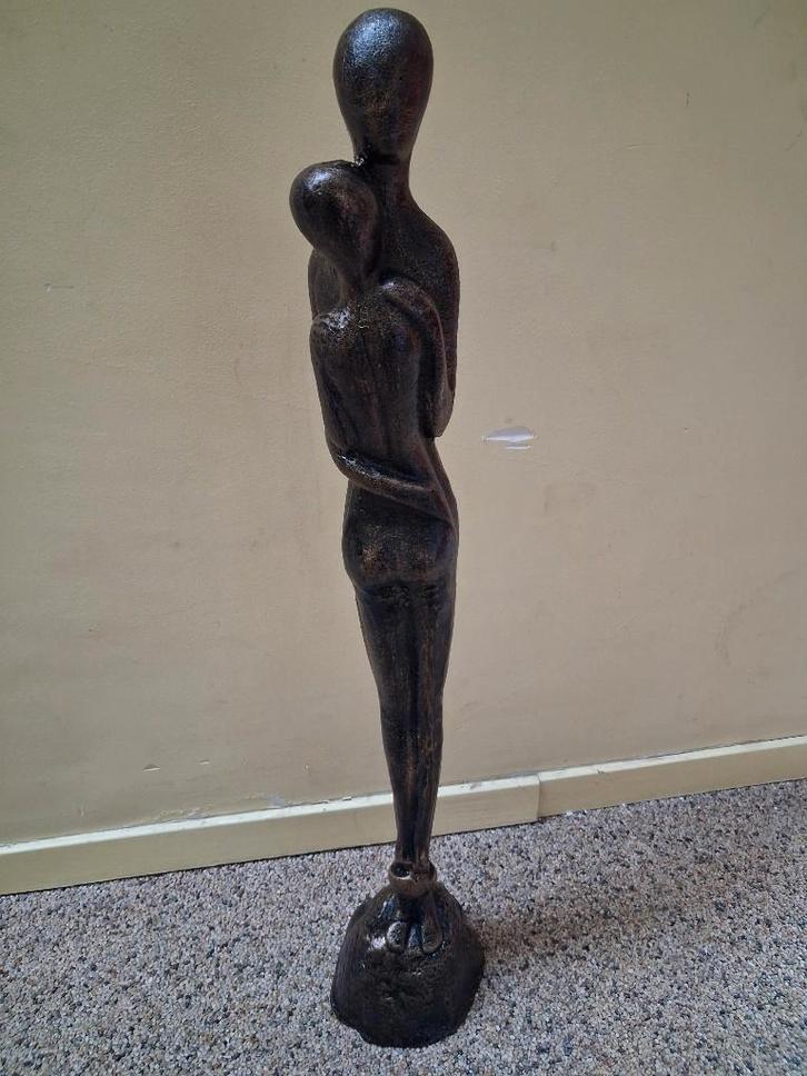 Beeld de omhelzing ( SOLDEN ), Antiquités & Art, Art | Sculptures & Bois, Enlèvement