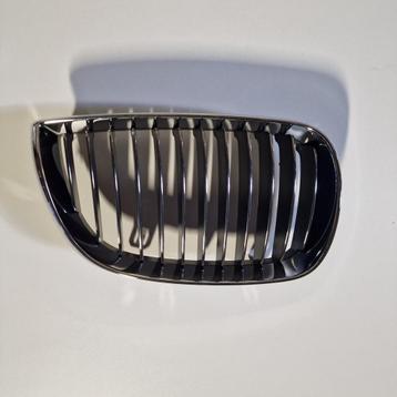 Grille chroom zwart RECHTS BMW 1 serie gebruikt E81 E87 - 51 beschikbaar voor biedingen