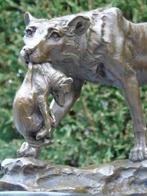 Een wolf en zijn welp op marmer gesigneerd, LECOURTIER, Antiek en Kunst, Ophalen, Brons