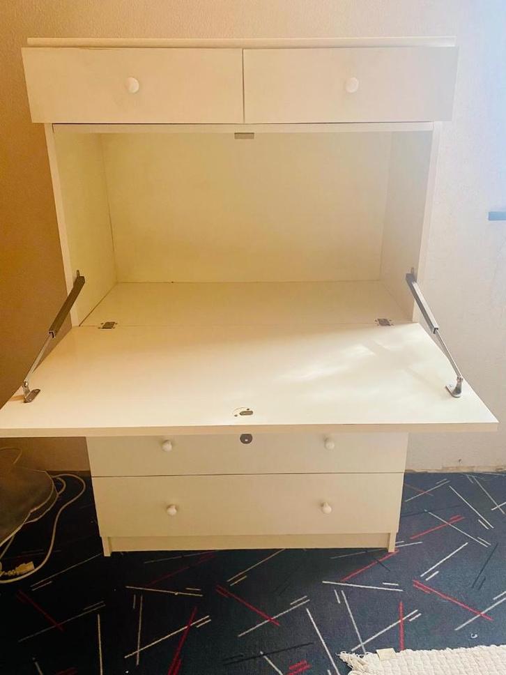 Praktische bureau-secretaire Ikea, Huis en Inrichting, Kasten | Secretaires, Gebruikt, Ophalen