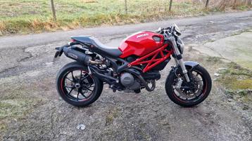 Ducati monster 796 beschikbaar voor biedingen