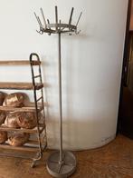 Friso kramer - kapstok industrieel, Utilisé, Métal, Portemanteau sur pied, 150 à 200 cm