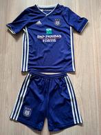 Originele RSCA uitrusting maat 140 (9-10 jaar)in prima staat, Sport en Fitness, Voetbal, Ophalen, Zo goed als nieuw