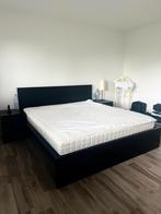 Dubbel bed 180 x 200 met nachtkastjes, Huis en Inrichting, Slaapkamer | Bedden, Ophalen, Zo goed als nieuw, Bruin