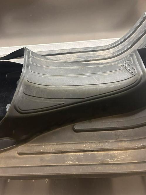 beschermingsmat treeplank Vespa GT, GTS,GTV, Fietsen en Brommers, Brommeronderdelen | Scooters, Nieuw, Vespa, Frame, Ophalen of Verzenden