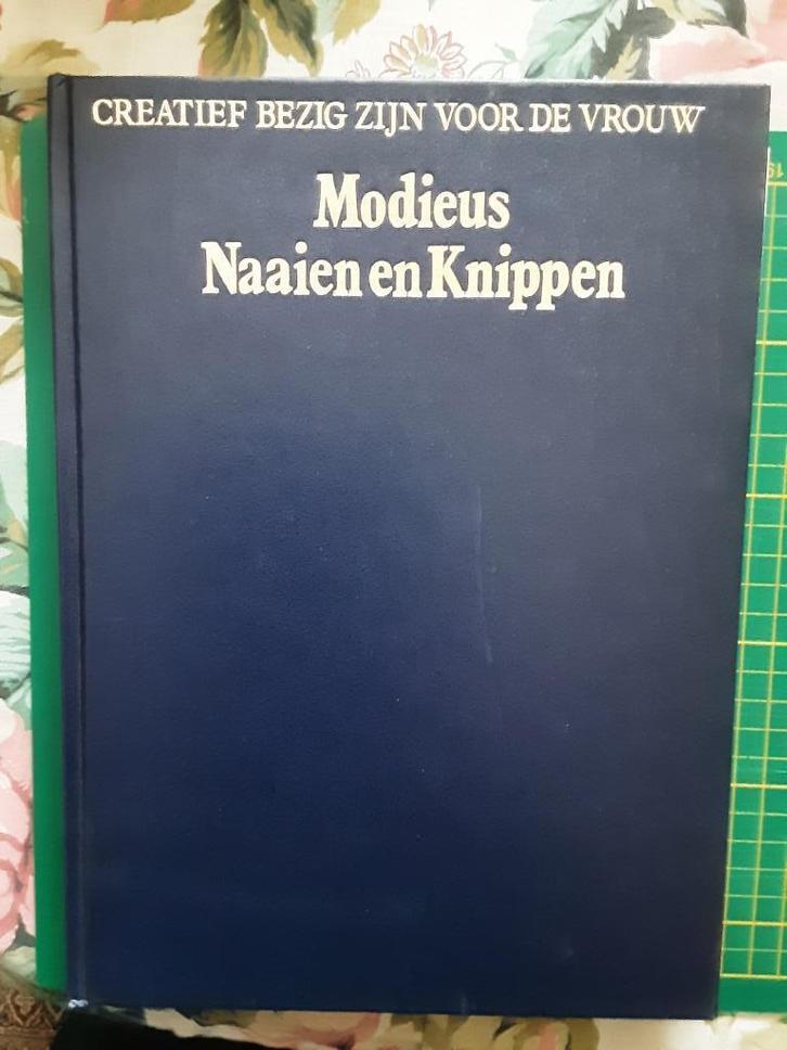 Hobbyboeken deel 1, Boeken, Hobby en Vrije tijd, Zo goed als nieuw, Geschikt voor kinderen, Ophalen