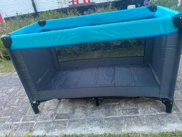 Babybed (opplooibaar) beschikbaar voor biedingen