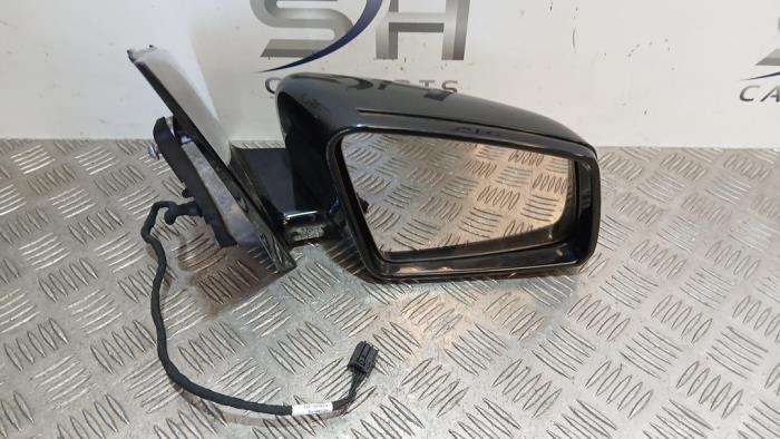 Rétroviseur extérieur droit d'un Mercedes B-Klasse, Autos : Pièces & Accessoires, Rétroviseurs, Mercedes-Benz, Utilisé, 3 mois de garantie