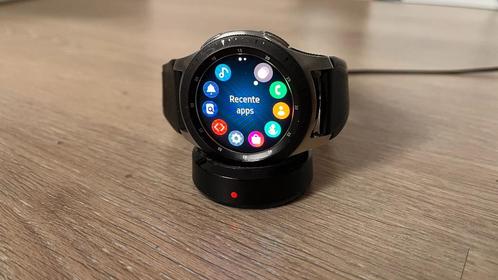 Samsung Galaxy Watch 46mm Zilver, Handtassen en Accessoires, Smartwatches, Gebruikt, Android, Zilver, Afstand, Calorieverbanding
