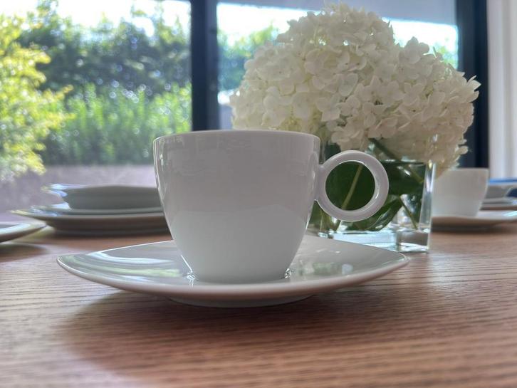 Wit servies 8 pers, Huis en Inrichting, Keuken | Servies, Zo goed als nieuw, Bord(en), Ophalen