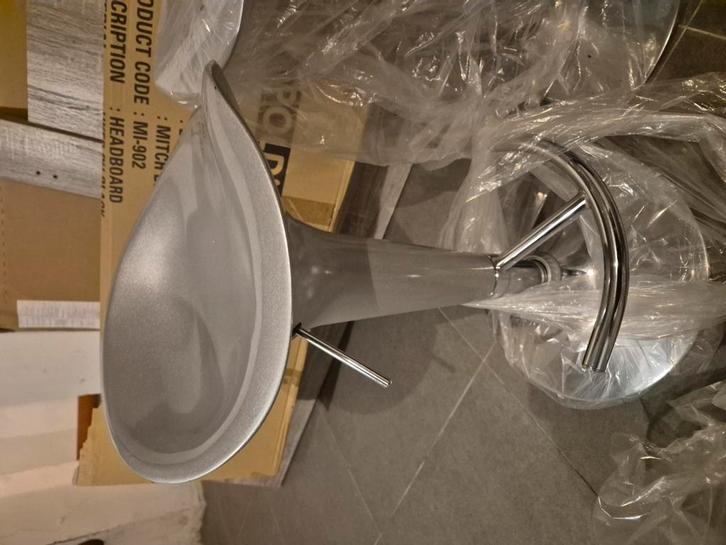Set van 2 verstelbare barkrukken - zilverkleur/chr, Huis en Inrichting, Woonaccessoires | Etagères, Zo goed als nieuw, Ophalen