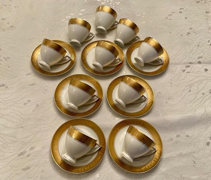 Servies Aofi  Gold 24 carats décor karlsbader 17 pièces, Antiek en Kunst, Antiek | Servies compleet, Ophalen