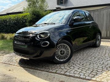 Fiat 500e CABRIO 42kWh 2023 net binnen, zwart met. beschikbaar voor biedingen