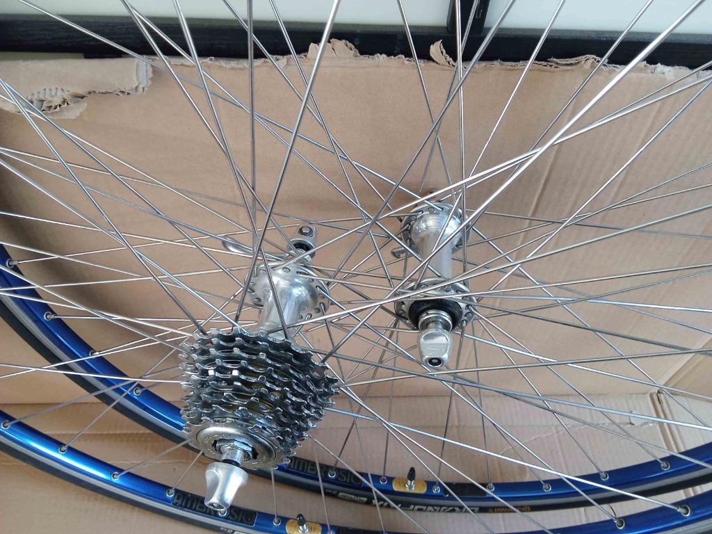 ② Paires de roues avec moyeux Alu Campa Chorus 9/10/11 vitesse - Vélos Pièces
