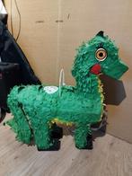 Pinata draak nieuw, Ophalen