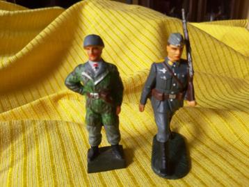 WW2 2 Petits Soldats beschikbaar voor biedingen