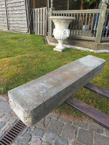 Arduinen dorpel  ,  traptrede  beschikbaar voor biedingen