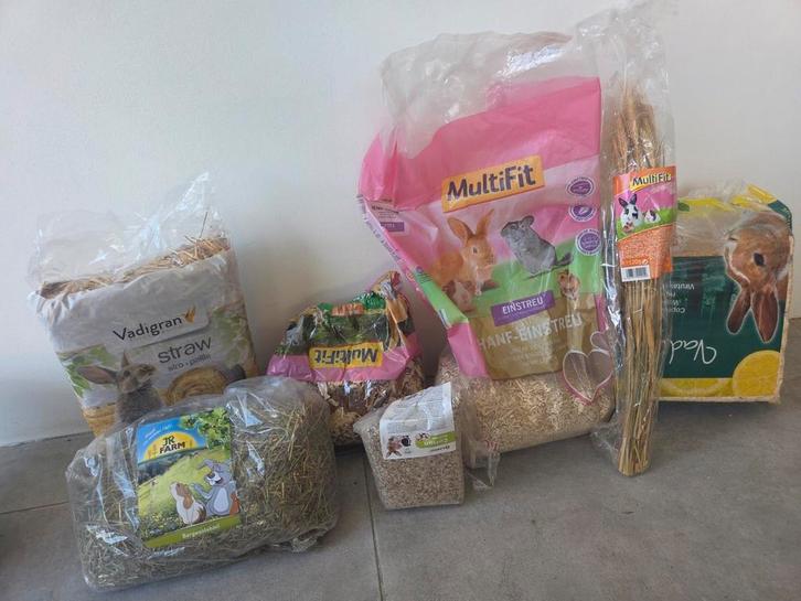 verschillende soorten vulling voor knaagdier (hamster), Dieren en Toebehoren, Vogels | Toebehoren, Gebruikt, Kooi-accessoires