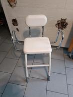 tabouret ou chaise de douche avec 4 pieds réglabe démontable, Comme neuf, Enlèvement