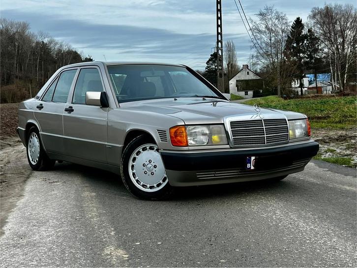 Mercedes 190 w201 2.5 Turbodiesel 1992, Auto's, Mercedes-Benz, Particulier, 190-Serie, Bluetooth, Diesel, Berline, Automaat, Bruin