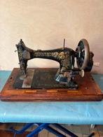Machine à coudre portative 1890 VESLA, Antiquités & Art, Enlèvement