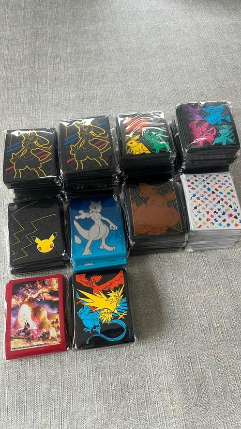 Pokemon sleeves (sealed uit etb), Hobby en Vrije tijd, Verzamelkaartspellen | Pokémon, Nieuw, Ophalen of Verzenden
