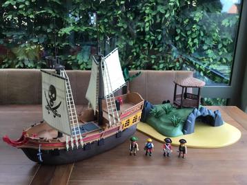 Playmobil Piratenschip + Pirateneiland beschikbaar voor biedingen