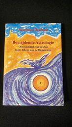 Christiane Beerlandt - Bevrijdende astrologie, Boeken, Esoterie en Spiritualiteit, Astrologie, Zo goed als nieuw, Ophalen