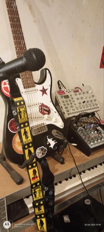 Electrische gitaar H&K beschikbaar voor biedingen