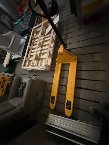 Transpallet max. 2500kg - bijna nieuw beschikbaar voor biedingen