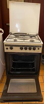 cuisiniere gaz, Elektronische apparatuur, Fornuizen, 4 kookzones, Vrijstaand, 85 tot 90 cm, Gebruikt