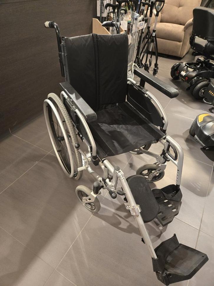 fauteuil roulant impeccable, Diversen, Rolstoelen, Zo goed als nieuw, Ophalen