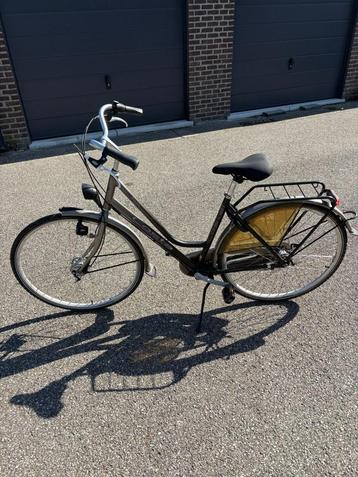 dames fiets beschikbaar voor biedingen