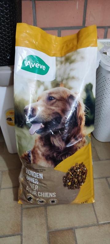 Grote zak 18kg hondeneten droogvoer GOED DOEL VERKOOP beschikbaar voor biedingen