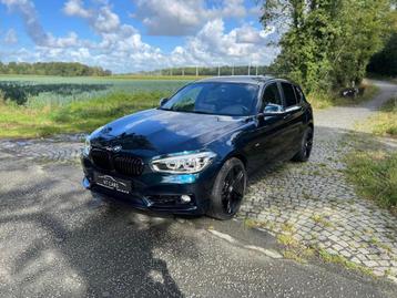 BMW 118I / AUTOMAAT / FULL LED / CARPLAY / PANO / GARANTIE 