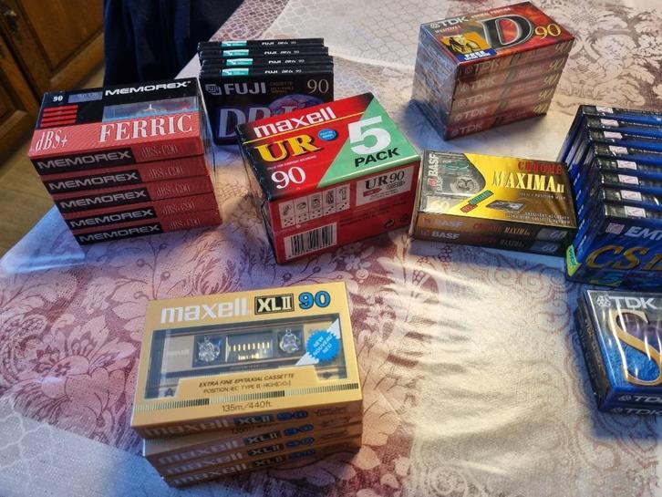 64 nieuwe audio cassette, TDK , BASF , SONY ,MAXELL, FUJI..., Cd's en Dvd's, Cassettebandjes, Nieuw in verpakking, Origineel, Ophalen