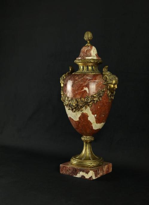 Grand vase cassolette style Louis XVI du 19ème en marbre, Antiek en Kunst, Antiek | Vazen, Ophalen of Verzenden