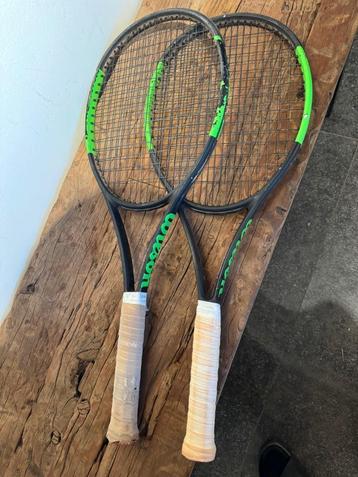 Lot de 2 Raquettes de Tennis Wilson BLADE 98S avec cordage