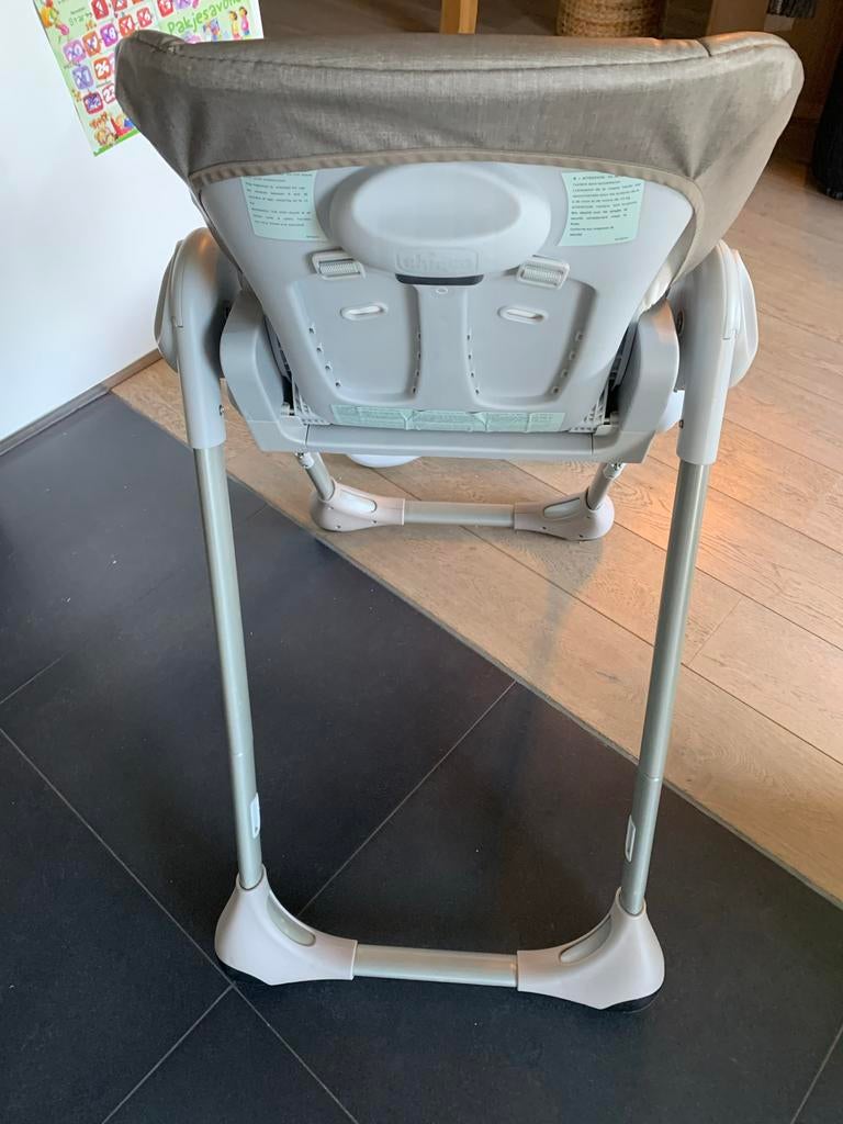 Chaise de salle à manger Chicco, Enfants & Bébés, Enlèvement, Comme neuf