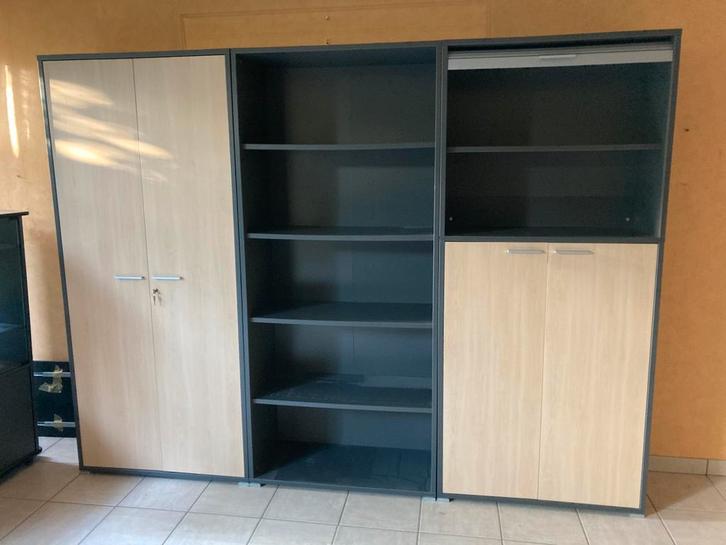 Drie opberg  /archiefkasten, Huis en Inrichting, Kasten | Roldeurkasten en Archiefkasten, Zo goed als nieuw, Ophalen