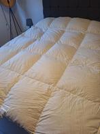 DUMAS dekbed van 85% dons en 15% ganzenveren 240x220cm, Gebruikt, Beige, Tweepersoons, Ophalen of Verzenden